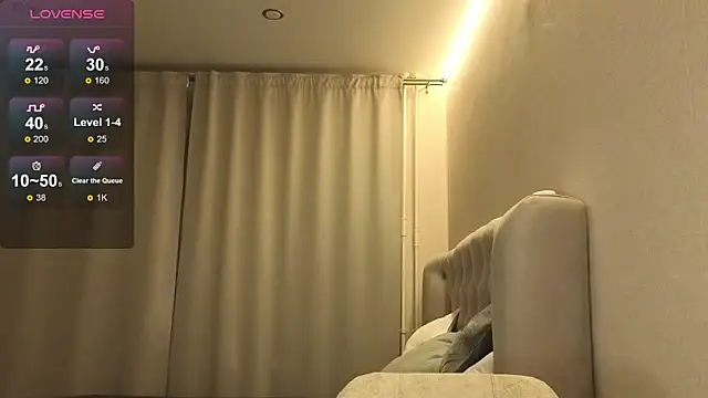 Oliver star boy  online show from February 4, 4:57 pm