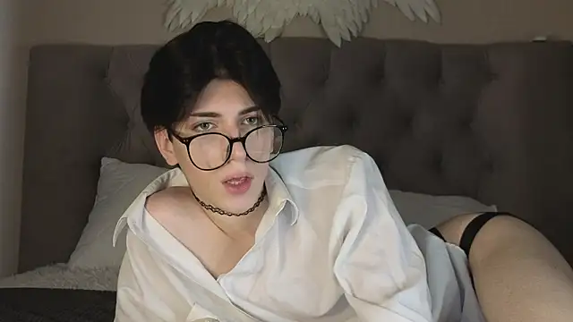 Oliver star boy  online show from January 8, 8:31 am