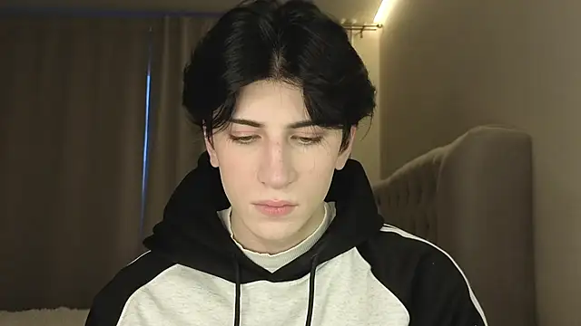 Oliver star boy  online show from February 26, 2:50 pm