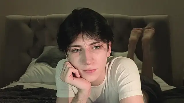 Oliver star boy  online show from February 11, 5:13 pm