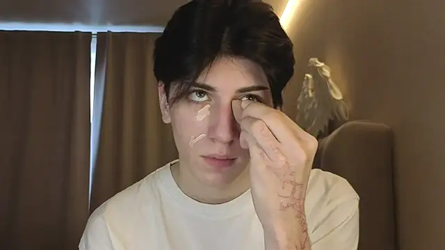 Oliver star boy  online show from January 12, 12:12 pm