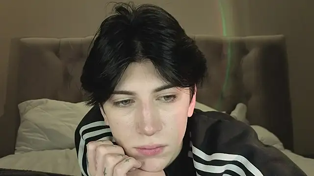 Oliver star boy  online show from February 10, 12:53 am