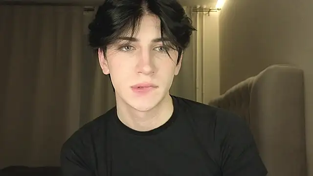 Oliver star boy  online show from March 2, 12:22 am