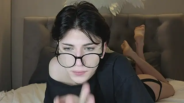 Oliver star boy  online show from January 6, 11:31 pm