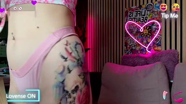 MirunaHaze online show from April 11, 7:45 am