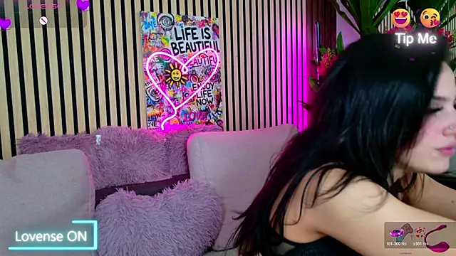 MirunaHaze online show from April 22, 3:41 pm