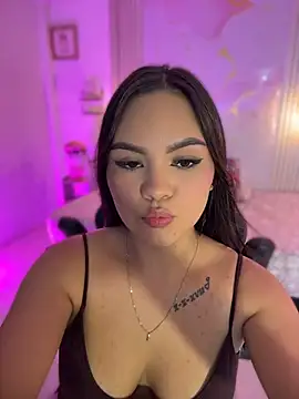 Snapshot of amber_white15 chatting on July 14, 3:11 am amber white15 online show from July 14, 3:11 am