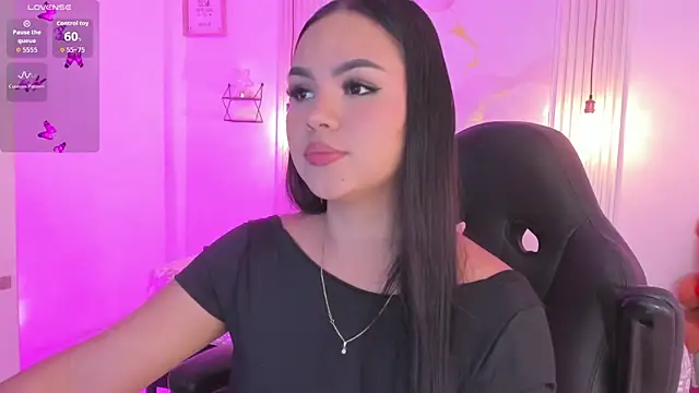 amber white15 online show from March 26, 3:27 am