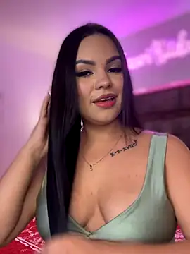 Snapshot of amber_white15 chatting on November 2, 4:17 am amber white15 online show from November 2, 4:17 am