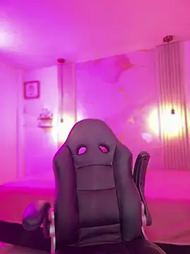 amber white15 online show from February 20, 1:13 am