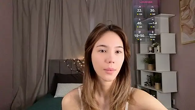 LilCatalia online show from May 9, 4:27 am