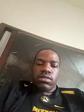 Snapshot of cjbuckkz11 chatting on February 10, 3:22 pm cjbuckkz11 online show from February 10, 3:22 pm