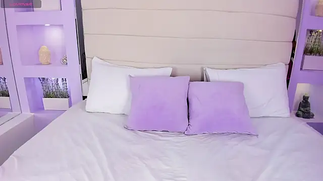 AmyColman  online show from January 15, 12:08 pm