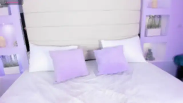 AmyColman  online show from February 5, 12:12 pm