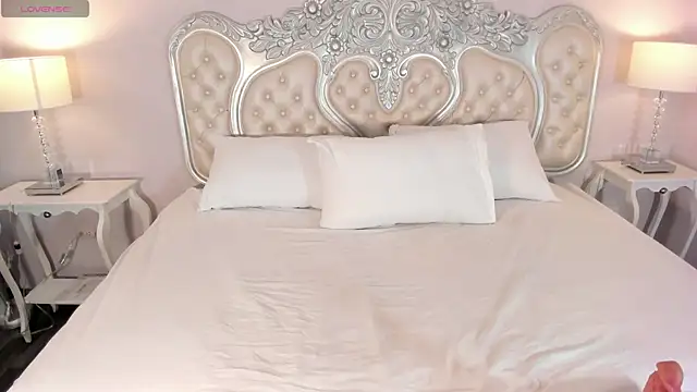 AmyColman  online show from February 13, 12:16 pm