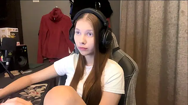 Snapshot of Softixq chatting on November 3, 3:15 pm Softixq online show from November 3, 3:15 pm