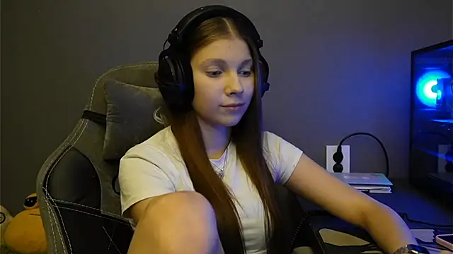 Snapshot of Softixq chatting on December 2, 2:30 pm Softixq online show from December 2, 2:30 pm