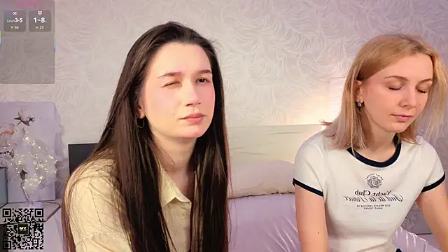 Snapshot of betweenUse chatting on November 26, 3:28 am betweenUse online show from November 26, 3:28 am