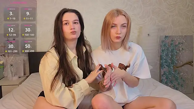 Snapshot of betweenUse chatting on November 4, 3:10 am betweenUse online show from November 4, 3:10 am