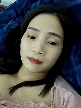 Snapshot of Pig_pig11 chatting on October 27, 2:18 pm Pig pig11 online show from October 27, 2:18 pm