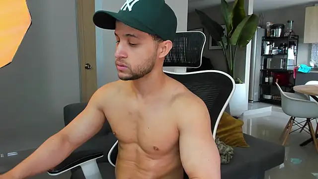 Paul Reybor online show from December 19, 3:36 pm