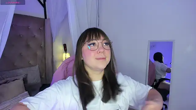 Snapshot of Myla_mayfield chatting on November 30, 11:55 am Myla mayfield online show from November 30, 11:55 am