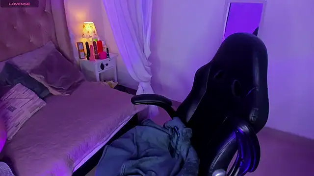 Snapshot of Myla_mayfield chatting on November 10, 11:59 am Myla mayfield online show from November 10, 11:59 am