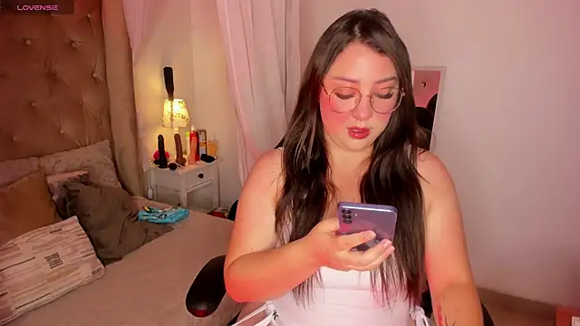 Snapshot of Myla_mayfield chatting on November 27, 11:43 am Myla mayfield online show from November 27, 11:43 am