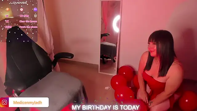 Snapshot of Myla_mayfield chatting on December 14, 11:38 am Myla mayfield online show from December 14, 11:38 am