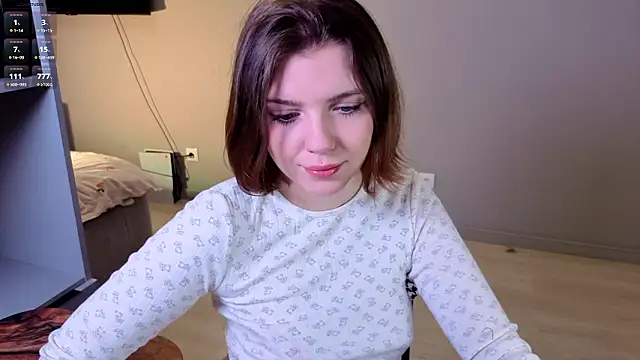 PollyRouge   online show from February 4, 8:48 pm