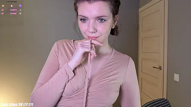 PollyRouge   online show from February 21, 9:06 pm