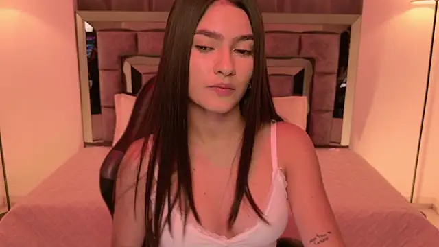 Bella Clark2 online show from December 17, 2:16 am