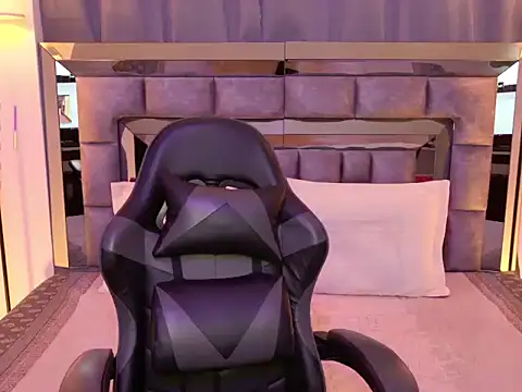 Bella Clark2 online show from January 14, 1:59 pm