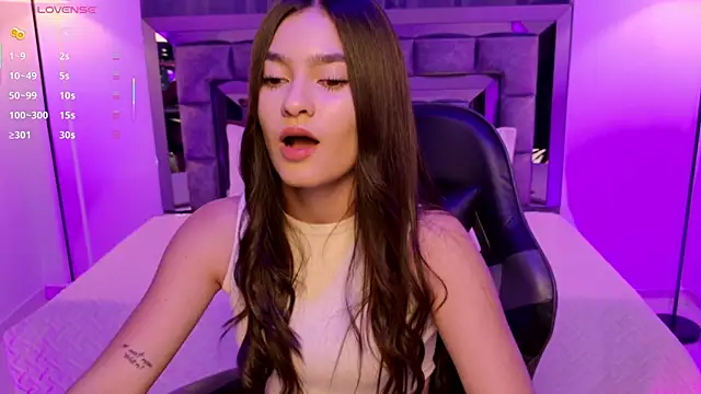 Bella Clark2 online show from October 30, 2:21 am