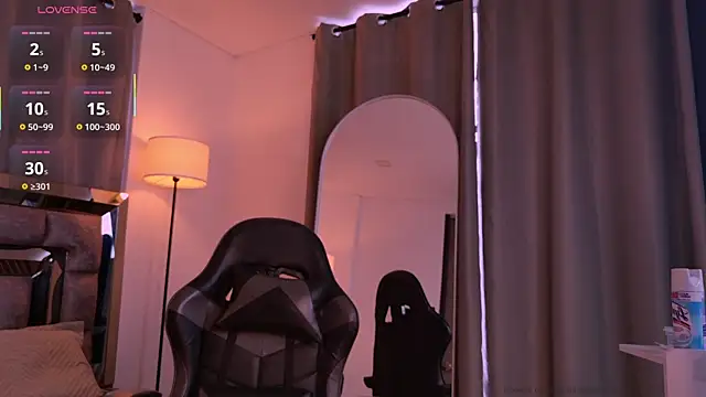 Bella Clark2 online show from April 12, 8:34 pm