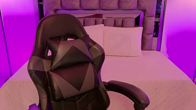 Bella Clark2 online show from November 14, 3:43 am