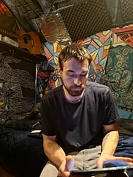 Snapshot of YourAddicted2 chatting on December 16, 6:28 am YourAddicted2 online show from December 16, 6:28 am