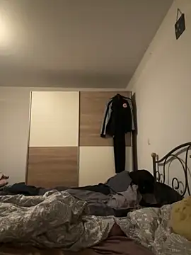 Latexaddictx  online show from October 28, 1:10 pm