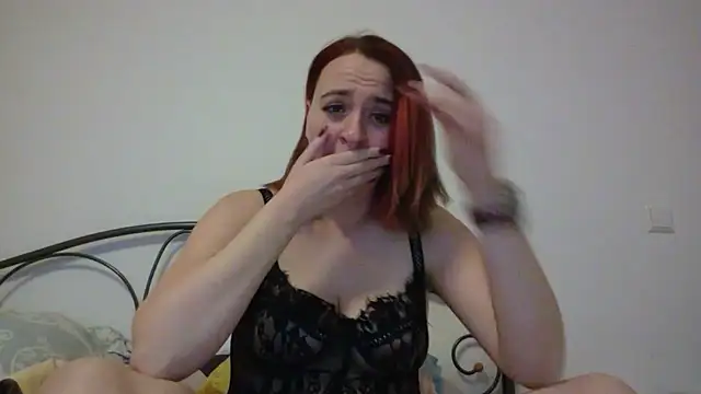 Latexaddictx  online show from November 28, 7:58 pm