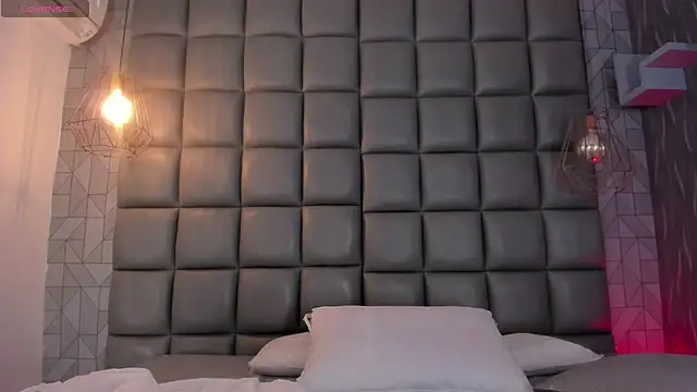 dannavelvet online show from March 19, 1:11 pm