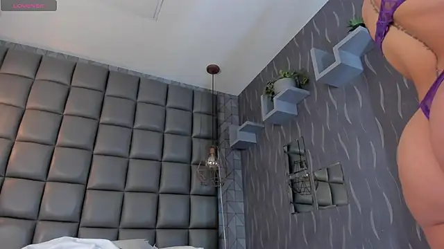 dannavelvet online show from April 15, 12:42 pm