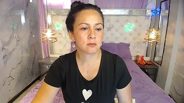 Melissa-roberts online show from December 22, 8:31 pm