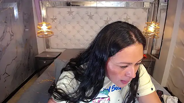 Melissa-roberts online show from January 13, 8:24 pm