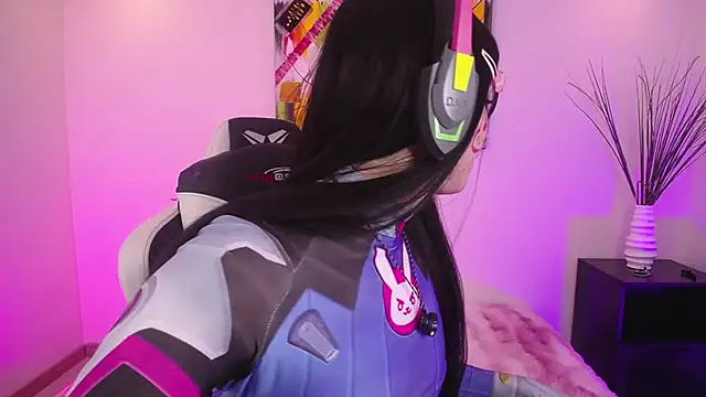 Damiian20  online show from April 4, 12:12 pm