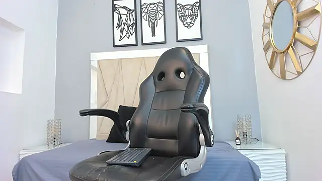 adams bobby online show from November 25, 11:21 am