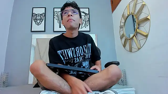 adams bobby online show from March 31, 11:01 am