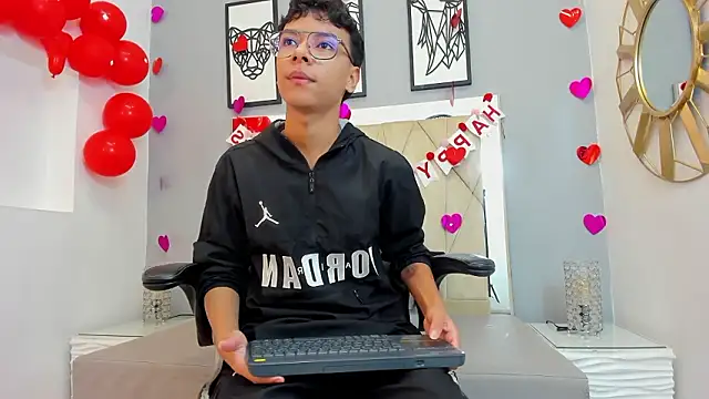 adams bobby online show from February 12, 11:21 am