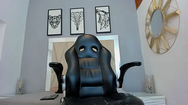 adams bobby online show from April 5, 11:17 am