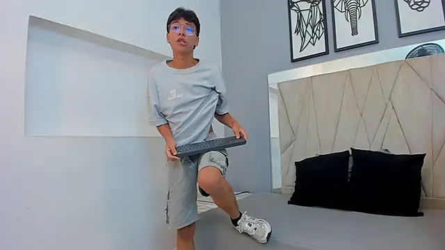 adams bobby online show from January 14, 11:25 am