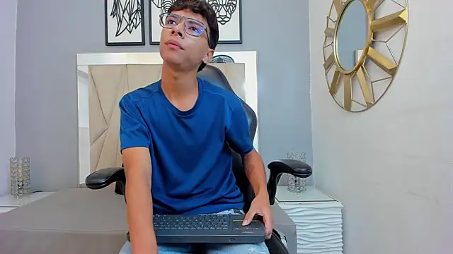 adams bobby online show from January 12, 11:17 am